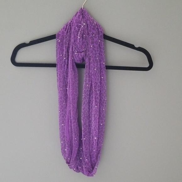 Purple leopard print infinity scarf lightweight - Picture 2 of 3